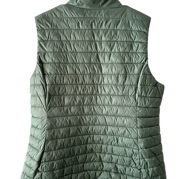Old Navy Active Water Resistant Sage Quilted Vest Womens XL EUC - Picture 5 of 8